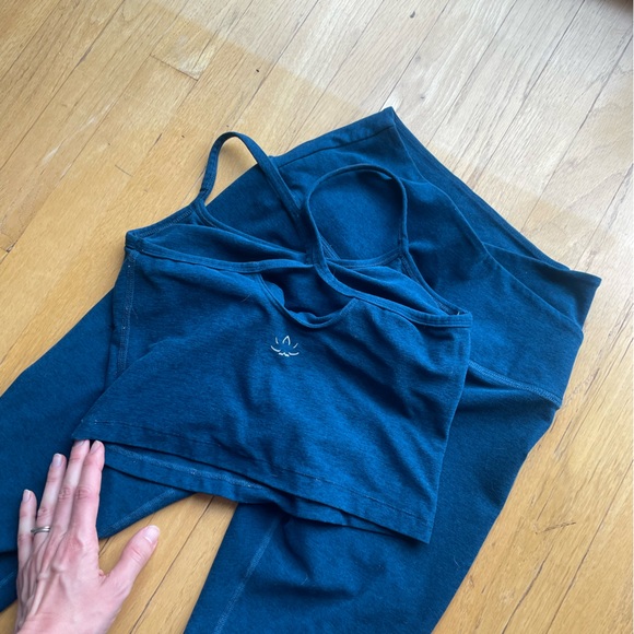 Beyond Yoga Space Dye Set Medium Leggings/Small Top Space Blue - Picture 6 of 6